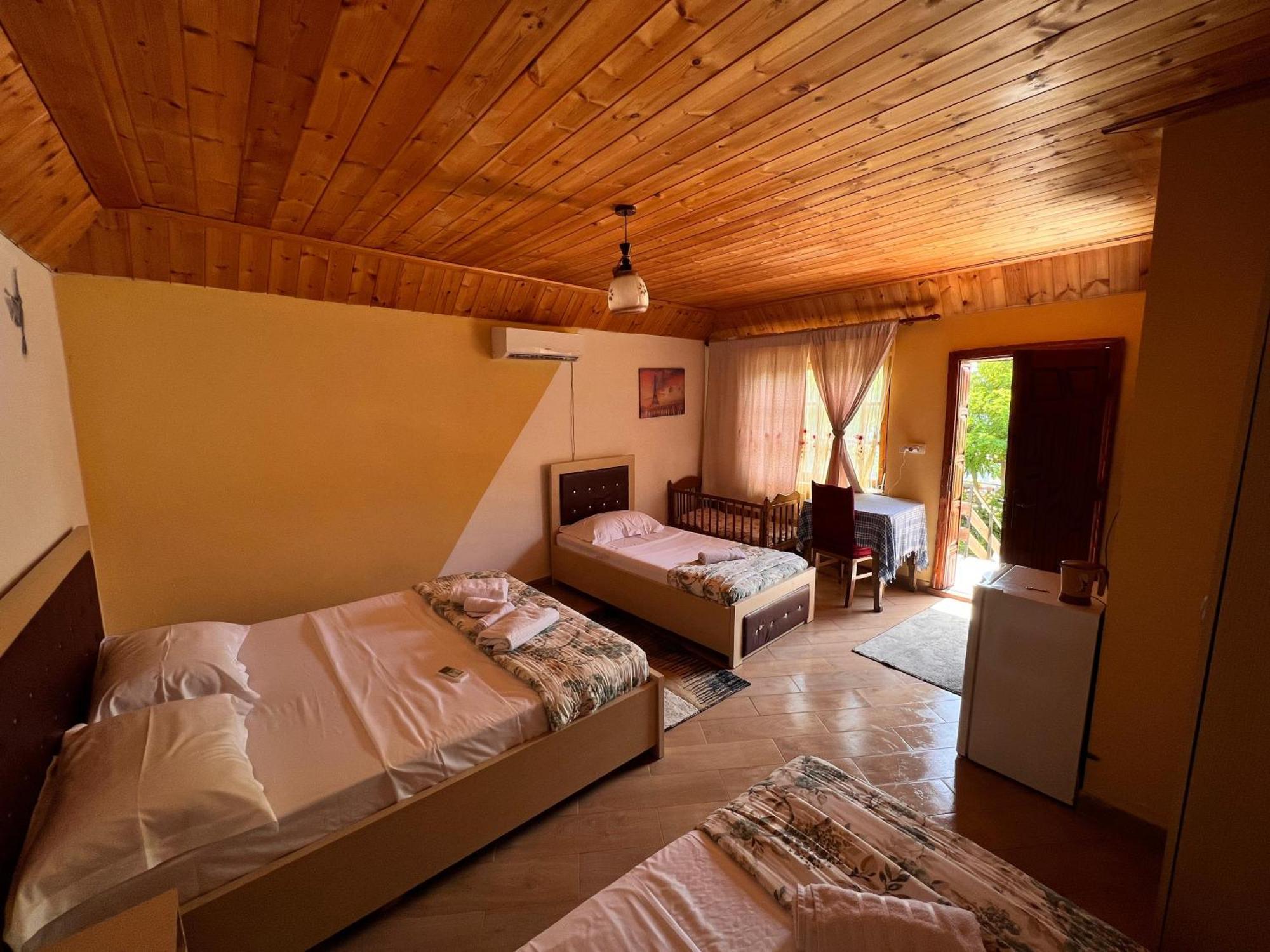 Krujë Rooms Merlika -Inside The Castle- الغرفة الصورة