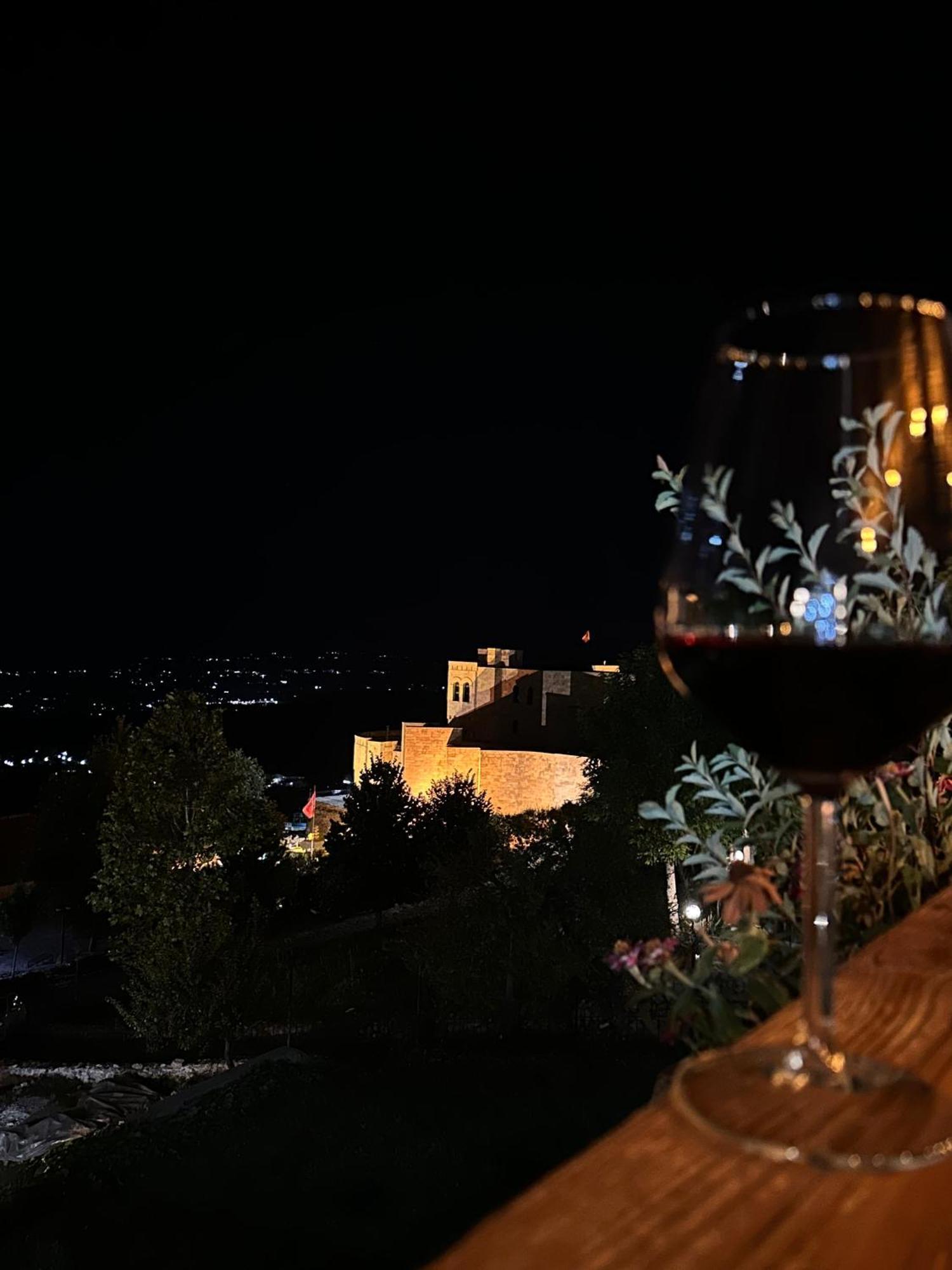 Krujë Rooms Merlika -Inside The Castle- المظهر الخارجي الصورة
